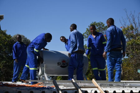Installation of a solar thermal system on a roof